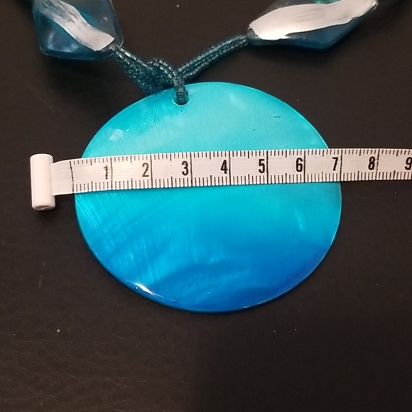 DONATED 🌸3 for 10 or FREE 🌸 Funky Blue Shell Necklace - Picture 2 of 3